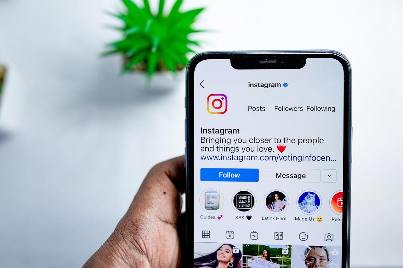 Placement des hashtags Instagram dans les légendes et les commentaires